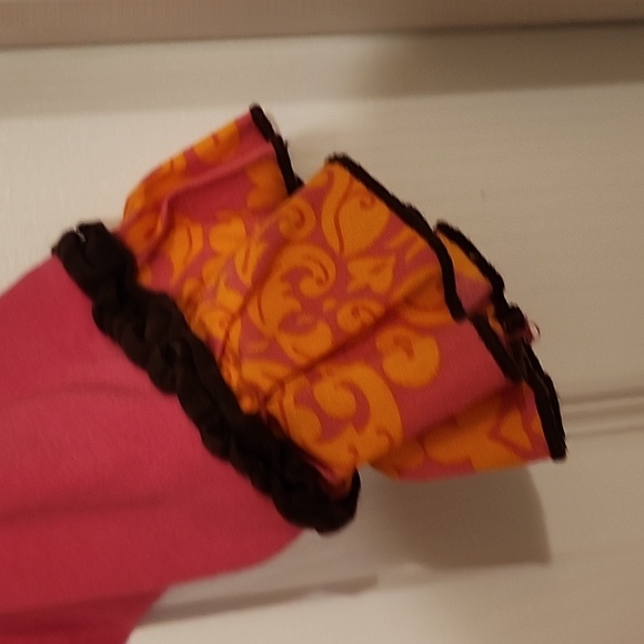 Emily Rose, size6,Pink& paisleyish trim - Picture 4 of 6